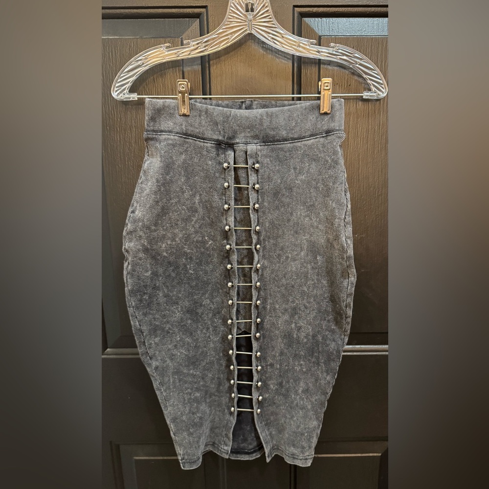 Stylish Gray Skirt